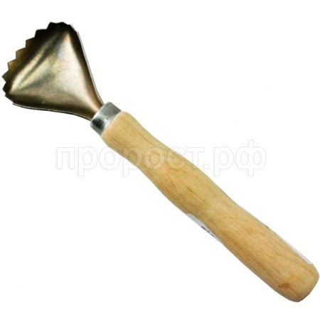  Рыбочистка с деревянной ручкой 50-12-032